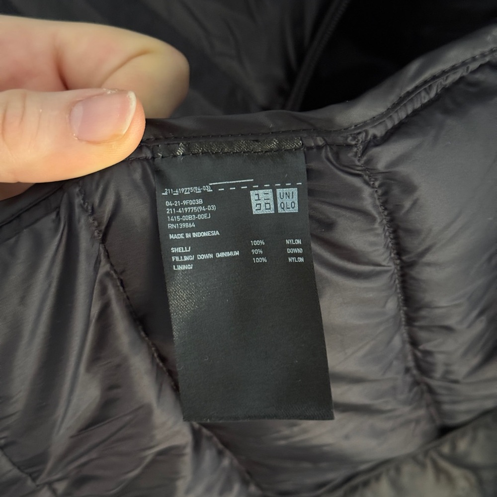 Uniqlo Women’s ULTRA LIGHT DOWN Vest Medium - Picture 6 of 7